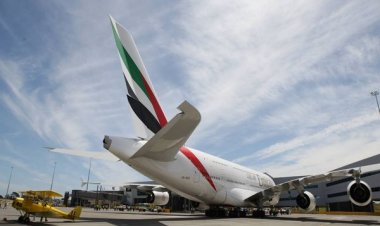EMIRATES A380 YENİ ZELLENDA'YA İNİŞ YAPTI