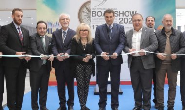 ZİYARETÇİ REKORU İLE AÇILDI