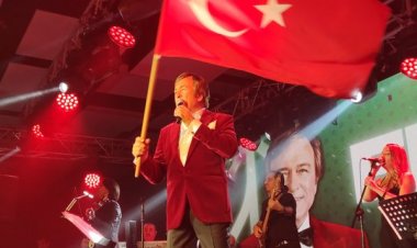 NİRVANA COSMOPOLİTAN ‘DA EROL EVGİN RÜZGARI