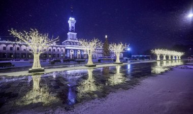 MOSKOVA NOEL ŞEHRİNE DÖNDÜ