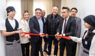 CORENDON'DAN EĞİTİME DESTEK