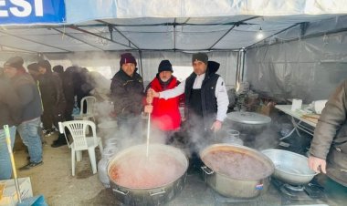 DEPREM BÖLGESİNDE GÖNÜLAŞI OLDULAR