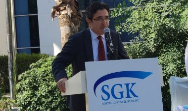 ANTALYA SGK'DA 'İLK BAŞVURU, İLK MAAŞ VE İLK EYT"Lİ' TÖRENİ