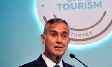 CHP'DEN ANTALYA MİLLETVEKİLİ ADAY ADAYI  OLDU