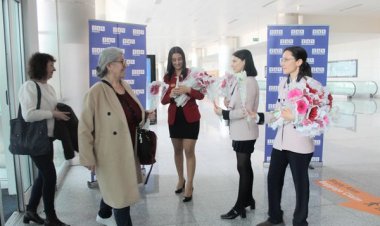 TRANSAVİA’NIN İLK PARİS UÇUŞUNU KARŞILADI