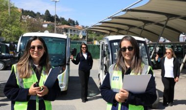 ADALAR’DA ULAŞIMI KADINLAR YÖNETİYOR
