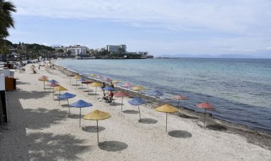 KUŞADASI’NIN PLAJLARI YAZA HAZIRLANIYOR