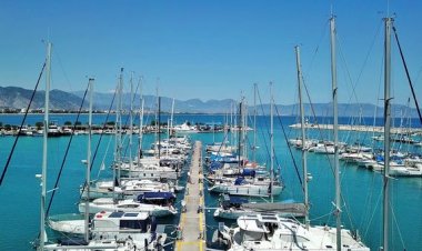 DENİZ TUTKUNLARINI BEKLİYORLAR