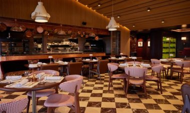 CAZİBELİ BİR İTALYAN: 'MARCELLO'