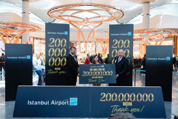 200 MİLYONUNCU YOLCUSUNU AĞIRLADI