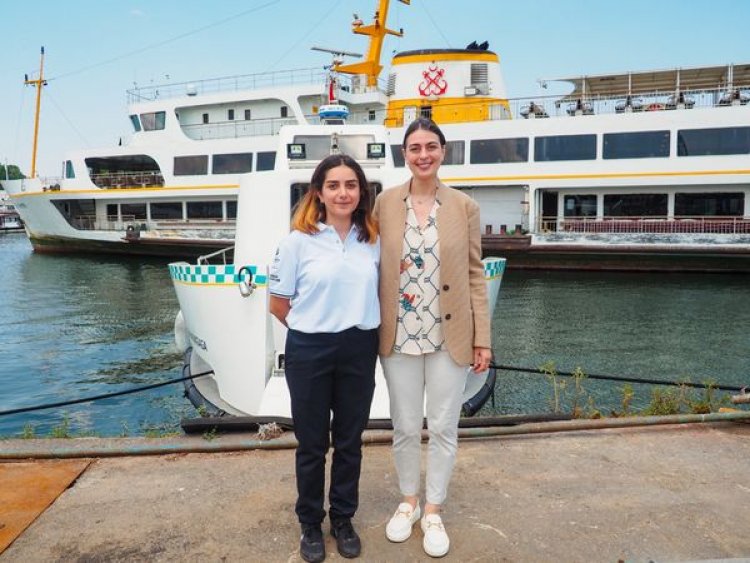 ŞEHİR HATLARI TARİHİNİN İLK KADIN KAPTANI, DENİZ TAKSİ DÜMENİNDE!