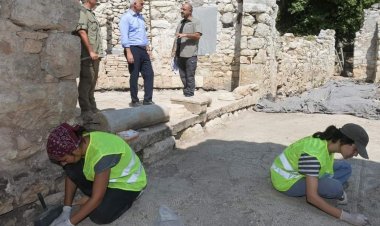 BAKAN ERSOY OLİMPOS ANTİK KENTİ'NDE!