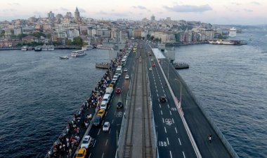 GALATA KÖPRÜSÜ’NDEKİ ÇALIŞMA PLANLANANDAN ÖNCE BİTİRİLDİ