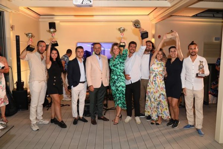 İŞ ORTAKLARIYLA BİR ARAYA GELDİLER