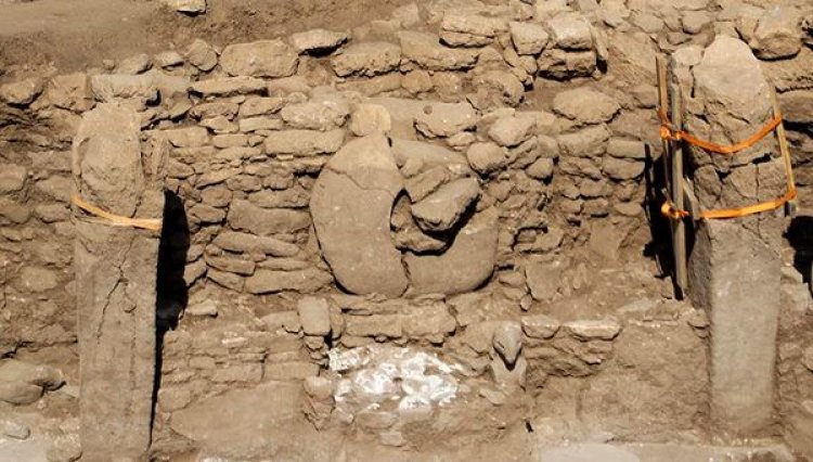 TARİHİN SIFIR NOKTASINDA İLK BOYALI HEYKEL BULUNDU