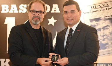 HALİL ÖNCÜ’NÜN ARŞİVİNDEN ‘BASINDA 10 KASIM’ SERGİSİ