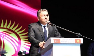 TANRI DAĞLARI’NDAN TOROSLAR’A KARDEŞLİK TÜRKÜLERİ YANKILANDI