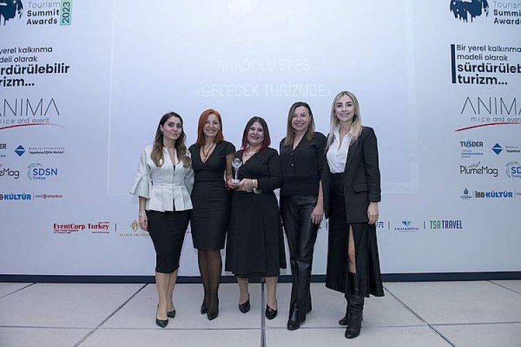 ANADOLU EFES'E 'SÜRDÜRÜLEBİLİR TURİZMDE LİDERLİK' ÖDÜLÜ