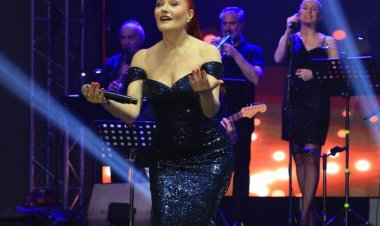 ERÇETİN RÜZGARI KIBRIS'I SALLADI