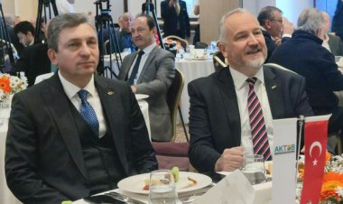 ANTALYA VALİSİ TURİZMCİLERİN KONUĞU OLDU