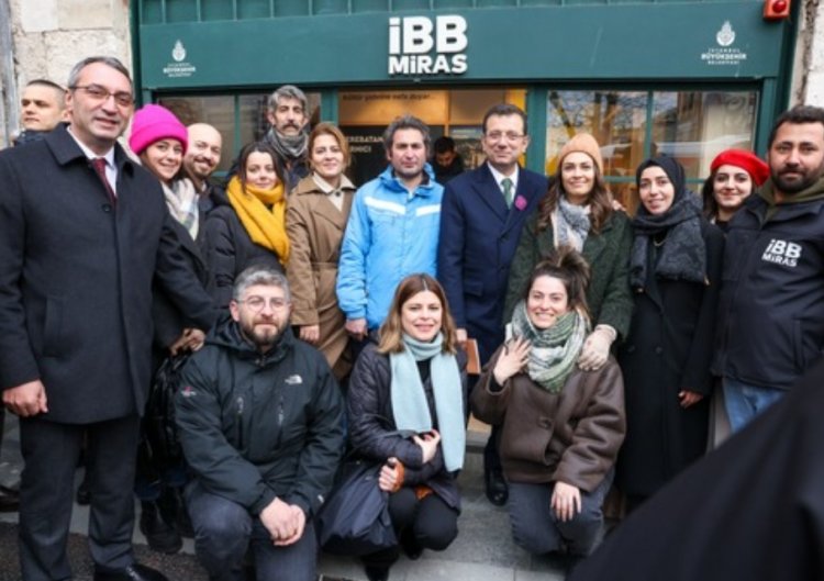 SÜLEYMANİYE’DE YER ALAN TARİHÎ SIRA DÜKKANLAR’A YENİDEN HAYAT VERDİLER