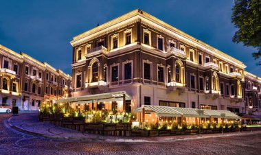 DİVAN EN YENİ İMZASIYLA AKARETLER’E GELİYOR