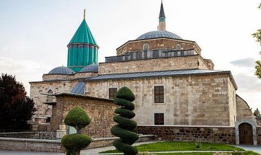 BAKAN ERSOY: 'MÜZELERİN KAPILARI BAYRAMDA DA AÇIK'