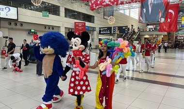 FRAPORT TAV ANTALYA HAVALİMANI’NDA 23 NİSAN KUTLAMASI