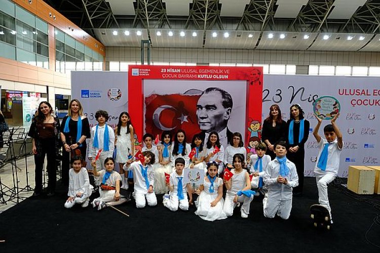 SABİHA GÖKÇEN'DE 23 NİSAN KONSERİ