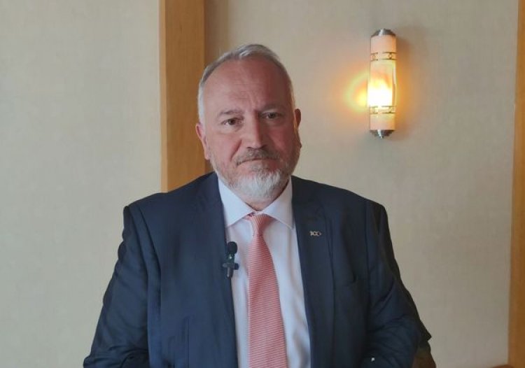 ‘KRİZLERİ HAFİF SIYRIKLARLA ATLATMAYI BECEREBİLİYORUZ’’