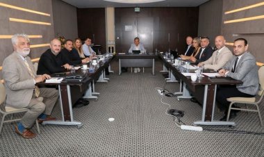 FİRUZ BAĞLIKAYA'DAN ANTALYA ÇIKARMASI