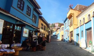 BULDAN TURİSTLERİN İLGİSİNİ ÇEKMEYE DEVAM EDİYOR