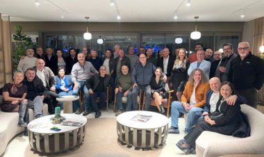 NEVŞEHİR TURİZM İŞLETME MEZUNLARI ANTALYA’DA BİR ARAYA GELDİ