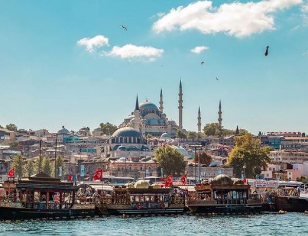 TÜRKİYE’NİN KONAKLAMA RÖNTGENİ: ANTALYA YATAK KAPASİTESİNDE, İSTANBUL TESİS SAYISINDA LİDER