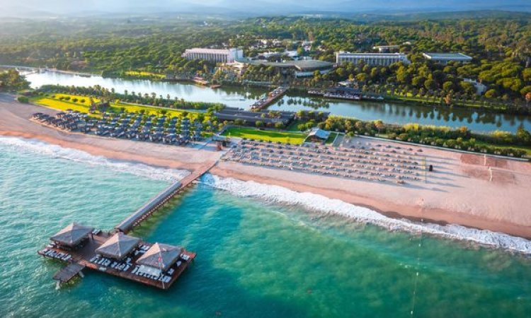 HOLIDAYCHECK MİSAFİRLERİNDEN TAM NOT ALDI!