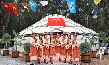 ANTALYA'DA YÖRÜK TÜRKMEN FESTİVALİ COŞKUSU