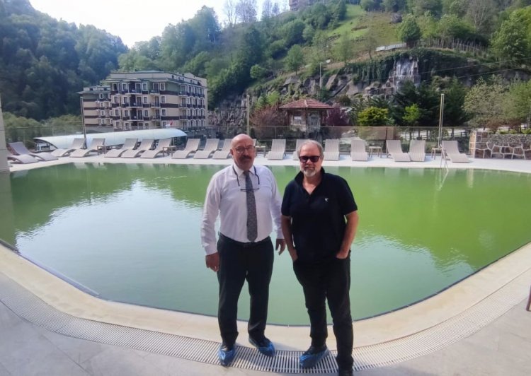 DÜNYADA ORTASINDAN DERE GEÇEN TEK OTEL: RİDOS TERMAL