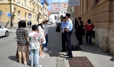 ÇİNLİ TURİSTLER AVRUPA'YA SEYAHATLERİNİ ARTIRIRKEN, AMERİKALILAR AZALIYOR