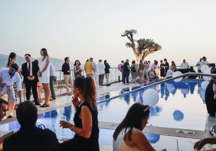 YAZA MERHABA DEDİLER