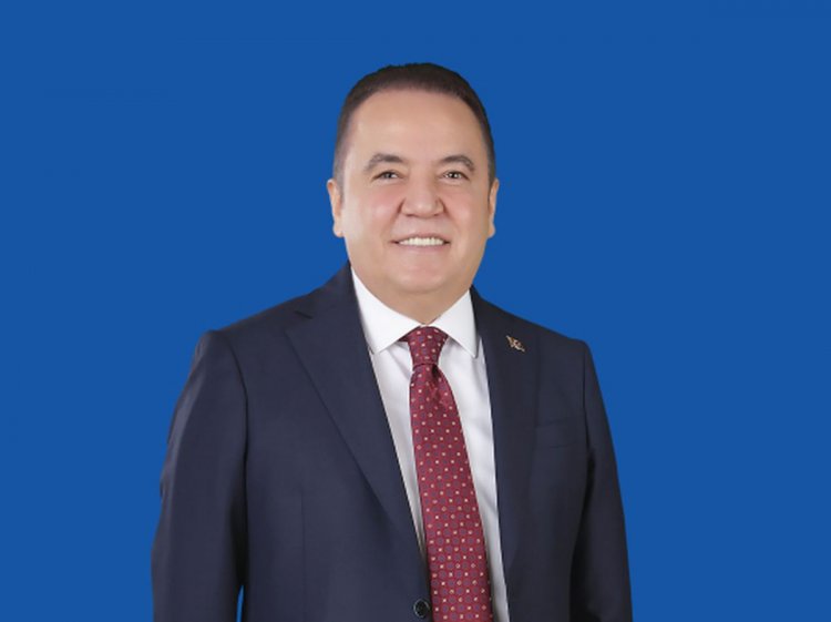 MUHİTTİN BÖCEK TÜRKİYE’NİN EN BAŞARILI İKİNCİ BÜYÜKŞEHİR BAŞKANI SEÇİLDİ