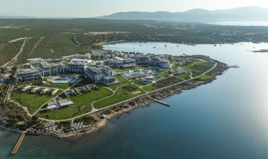 TÜRKİYE'DE 'İKİ MAVİ BAYRAK' ALAN İLK OTEL OLDU