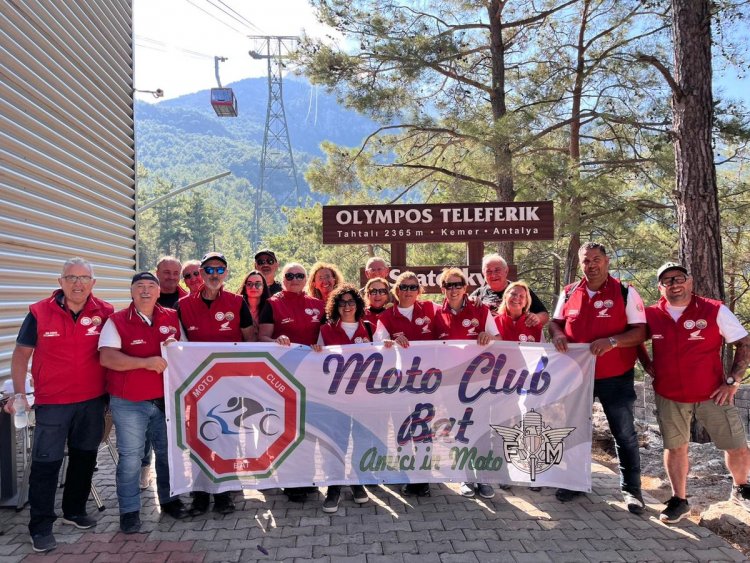 İTALYAN MOTOSİKLETÇİLERİN DURAĞI KEMER OLDU