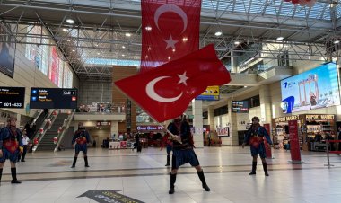 FRAPORT TAV ANTALYA HAVALİMANI’NDA CUMHURİYET COŞKUSU