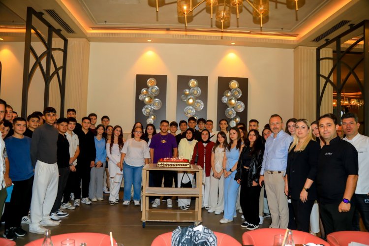 NG PHASELIS BAY’DE STAJYERLERE ANLAMLI VEDA YEMEĞİ