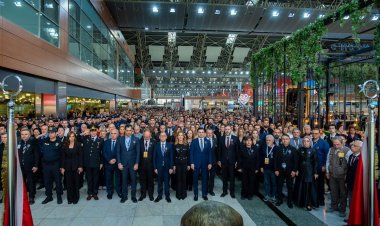 ATATÜRK 10 KASIM’DA İSTANBUL SABİHA GÖKÇEN’DE ANILDI