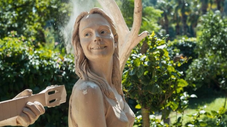 CLUB&HOTEL LETOONİA SEZON KAPANIŞINI YAPAY ZEKA DESTEKLİ SANATSAL BİR VİDEO İLE DUYURDU