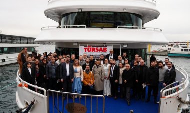 İSTANBUL BOĞAZI’NDA TURİZM ZİRVESİ: TÜRSAB SEKTÖRÜN GELECEĞİNİ MASAYA YATIRDI