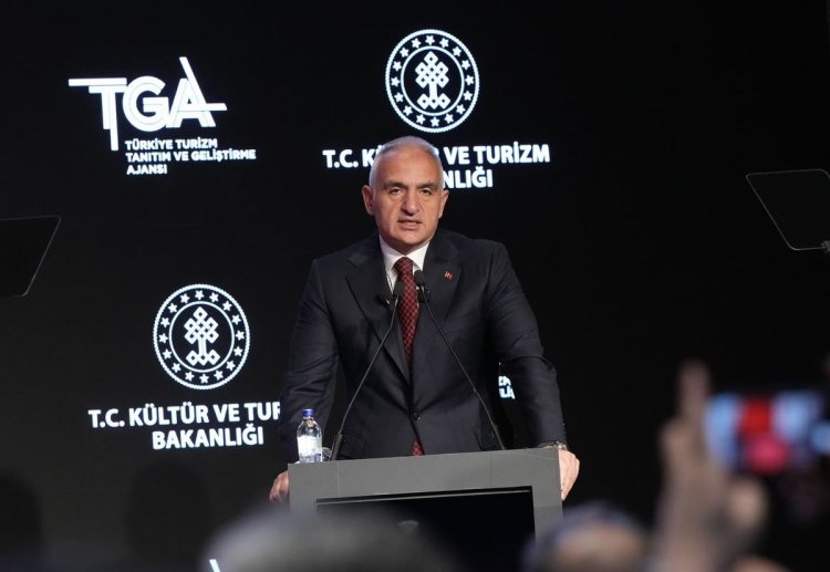 BAKAN ERSOY DUYURDU: 2025 YILI TURİZM GELİRİ 65 MİLYAR DOLARI AŞTI!