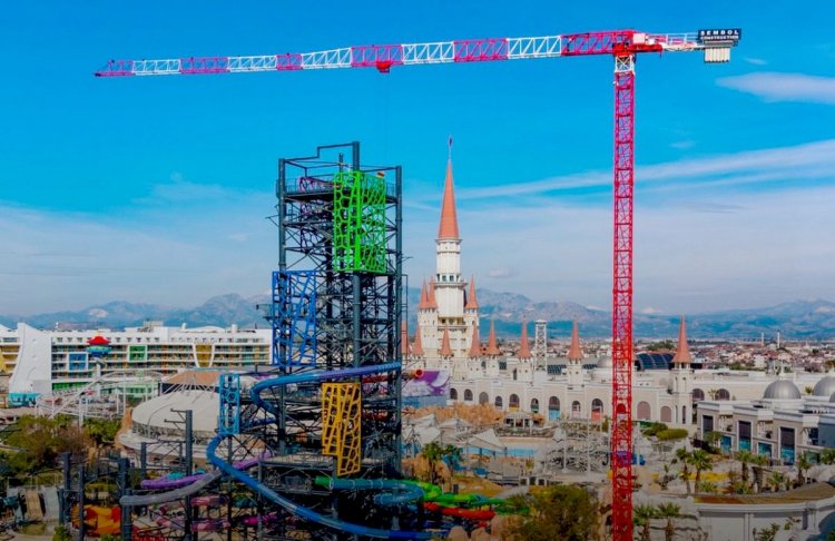 EĞLENCEDE DÜNYA REKORU: DEV KAYDIRAK THE LAND OF LEGENDS’TA YÜKSELİYOR