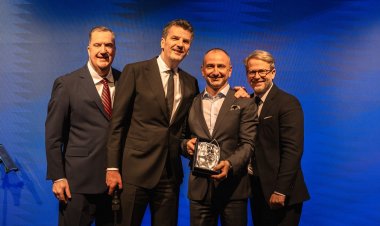 HYATT REGENCY İZMİR İSTİNYEPARK’A İKİNCİ KEZ YILIN OTELİ ÖDÜLÜ